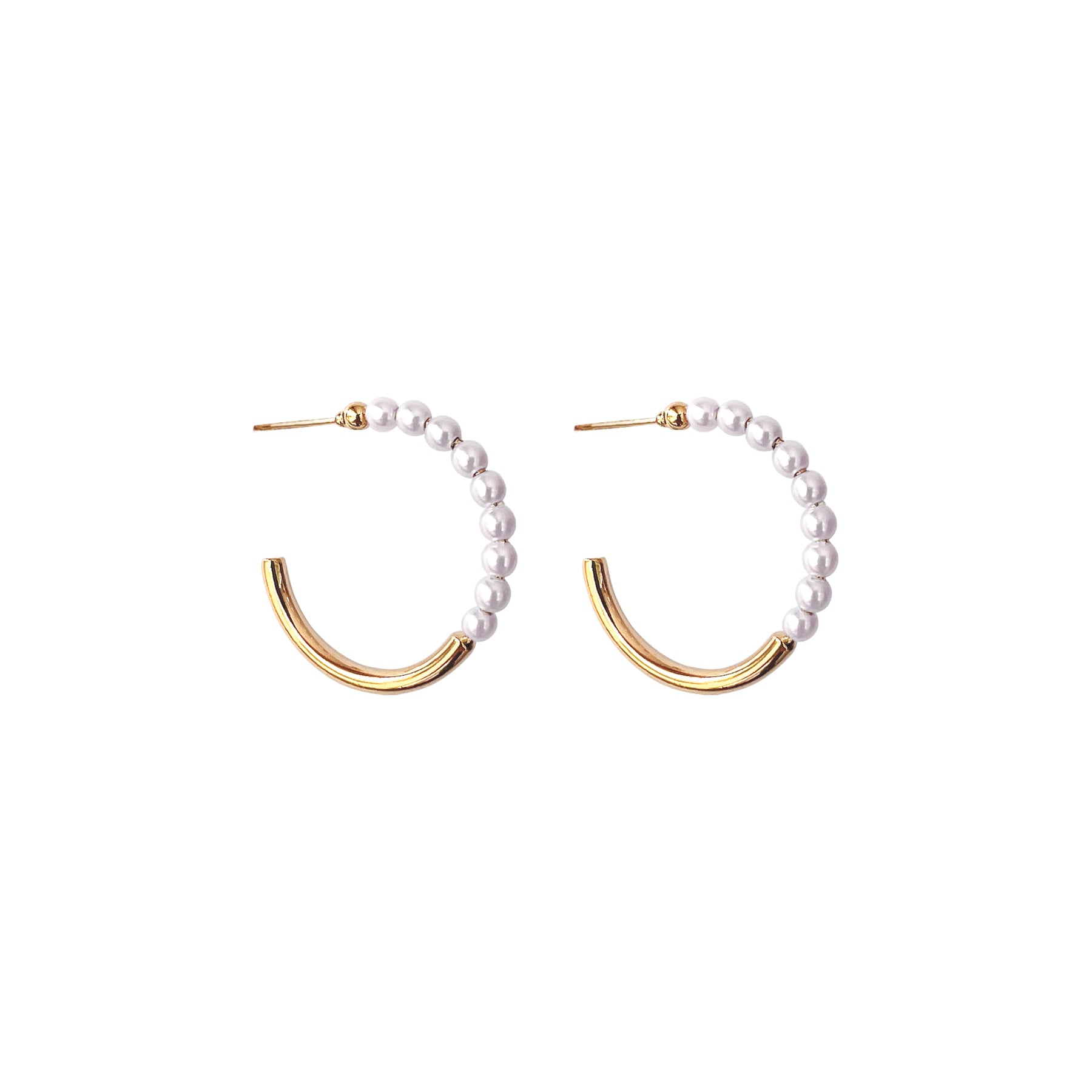 Boucles d'oreilles anneaux or et perles blanches